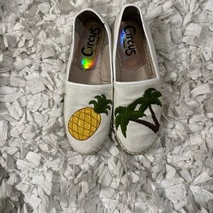 Circus by Sam Edelman White Espadrilles with Pineapple and Palm Tree